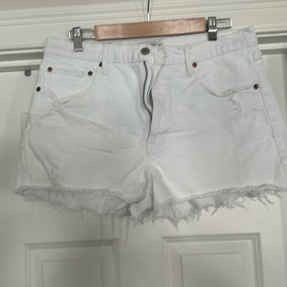 The mom short high rise white Jean Abercrombie shorts size 32/14
